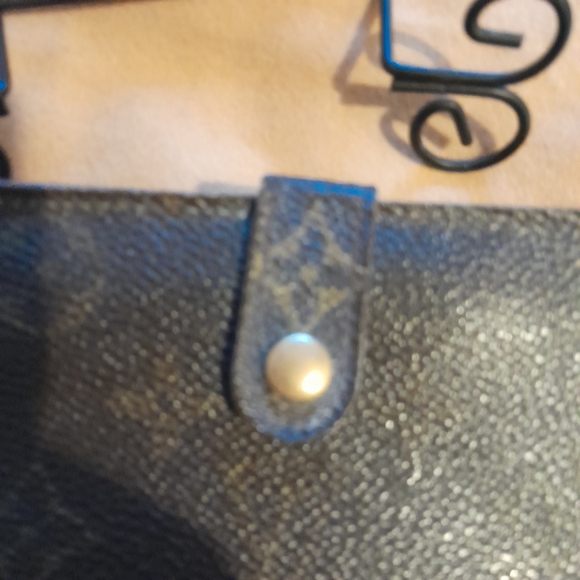 Louis Vuitton kisslock wallet/cardholder EUC - Picture 9 of 16